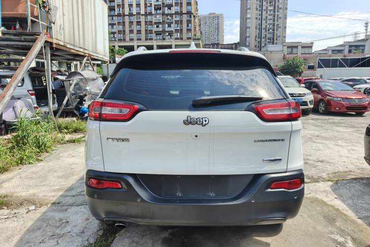 Used Jeep Cherokee 2016 2.0L Smart Version Rear