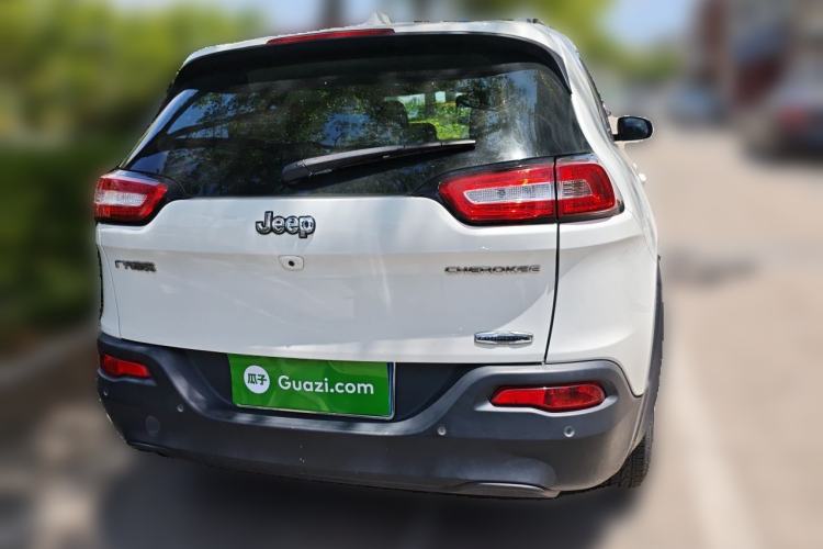 Used Jeep Cherokee 2016 2.0L Superior Edition Rear