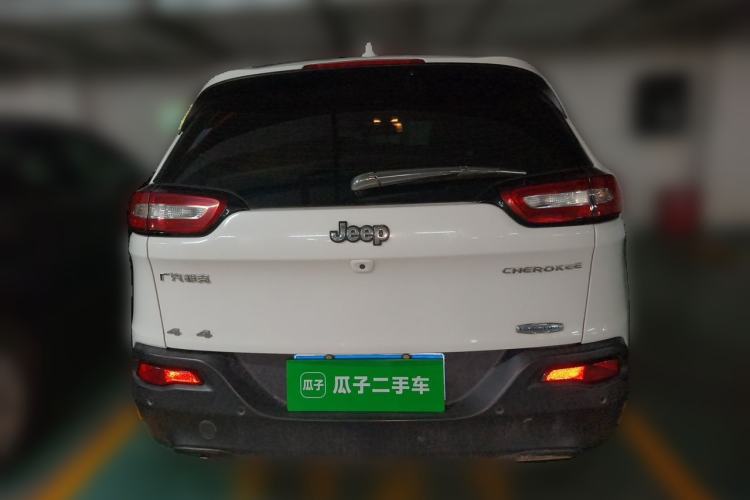 Used Jeep Cherokee 2016 2.0L Superior Edition Rear