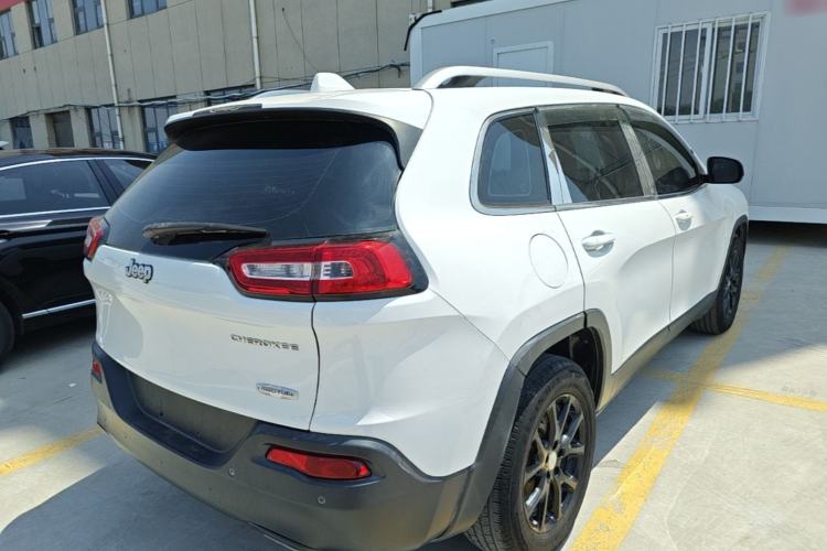 Used Jeep Cherokee 2016 2.4L Leading Edition Rear Right 45 Deg