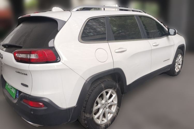 Used Jeep Cherokee 2016 2.4L Leading Smart Version Rear Right 45 Deg
