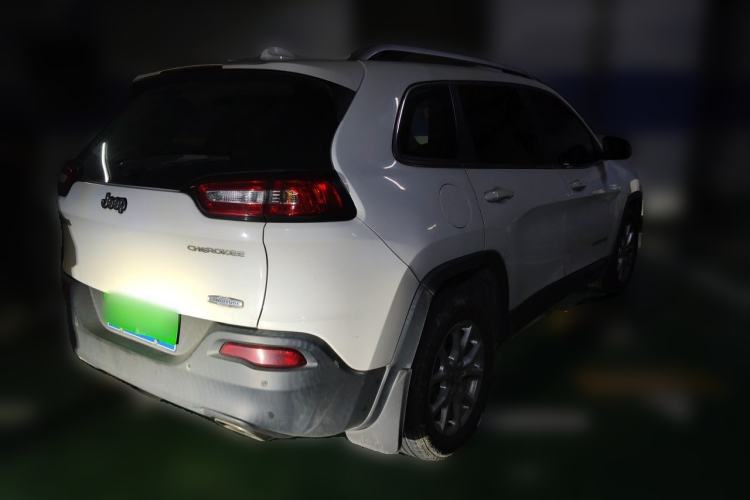 Used Jeep Cherokee 2016 2.4L Leading Edition Rear Right 45 Deg