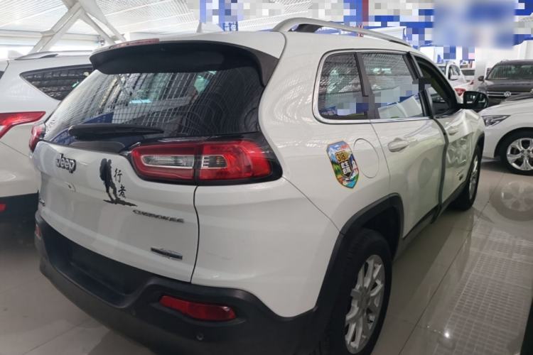 Used Jeep Cherokee 2016 2.0L Superior Edition Rear Right 45 Deg