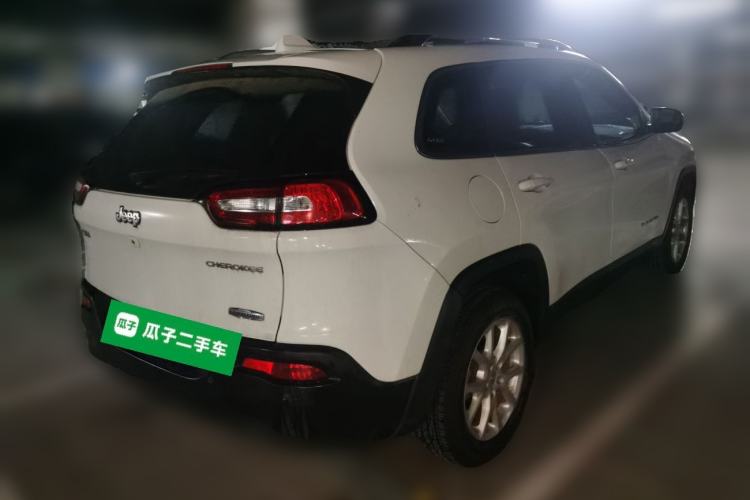 Used Jeep Cherokee 2016 2.0L Superior Edition Rear Right 45 Deg