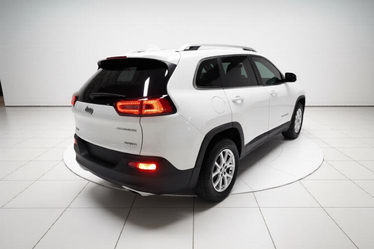 Used Jeep Cherokee 2016 2.4L Professional Edition Rear Right 45 Deg