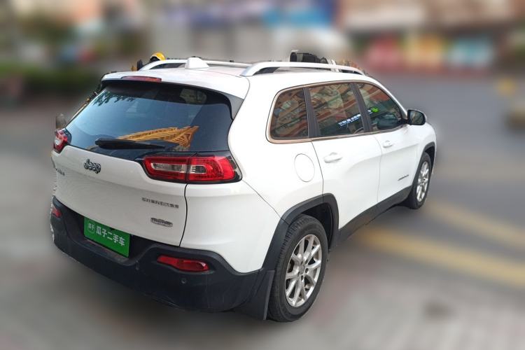 Used Jeep Cherokee 2016 2.4L Leading Edition Rear Right 45 Deg