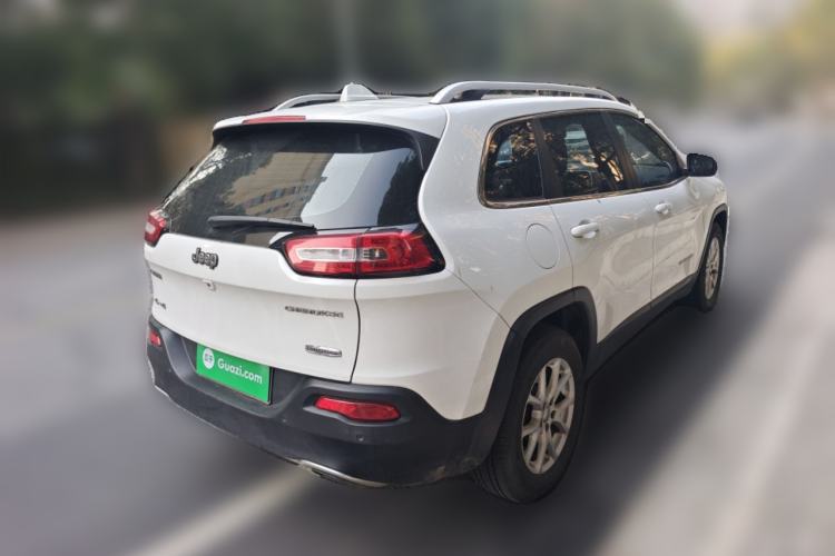 Used Jeep Cherokee 2016 2.4L Professional Smart Version Rear Right 45 Deg