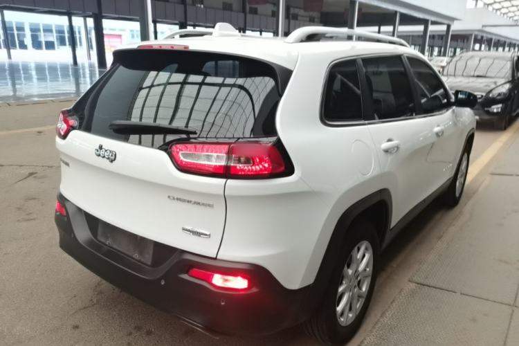 Used Jeep Cherokee 2016 2.4L Leading Edition Rear Right 45 Deg
