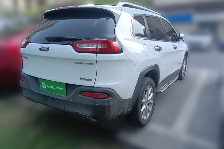 Used Jeep Cherokee 2016 2.4L Leading Smart Version Rear Right 45 Deg