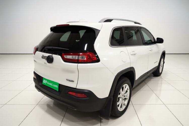 Used Jeep Cherokee 2016 2.0L Superior Edition Rear Right 45 Deg