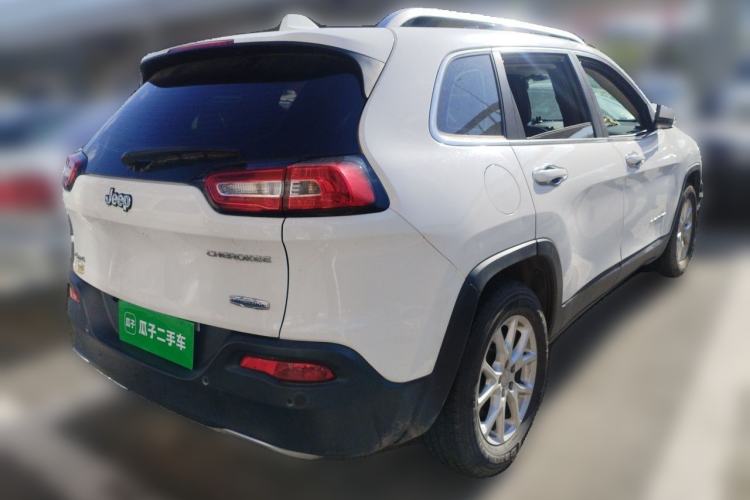 Used Jeep Cherokee 2016 2.4L Professional Edition Rear Right 45 Deg