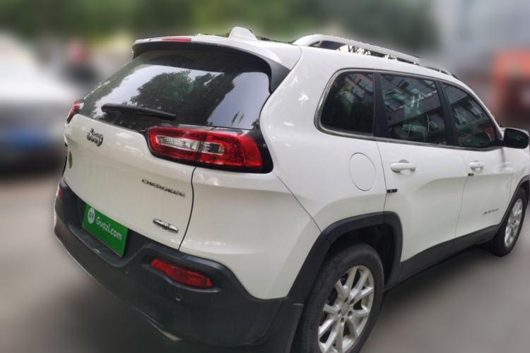 Used Jeep Cherokee 2016 2.4L Leading Edition Rear Right 45 Deg