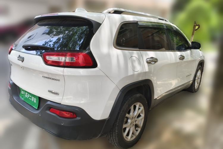 Used Jeep Cherokee 2016 2.0L Superior Edition Rear Right 45 Deg
