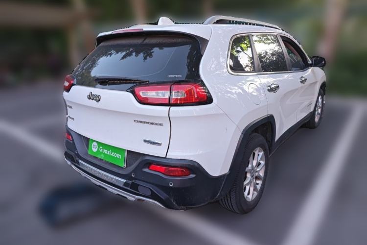 Used Jeep Cherokee 2016 2.4L Leading Edition Rear Right 45 Deg
