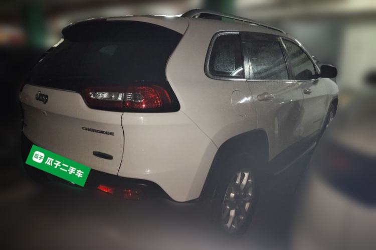 Used Jeep Cherokee 2016 2.4L Professional Smart Version Rear Right 45 Deg