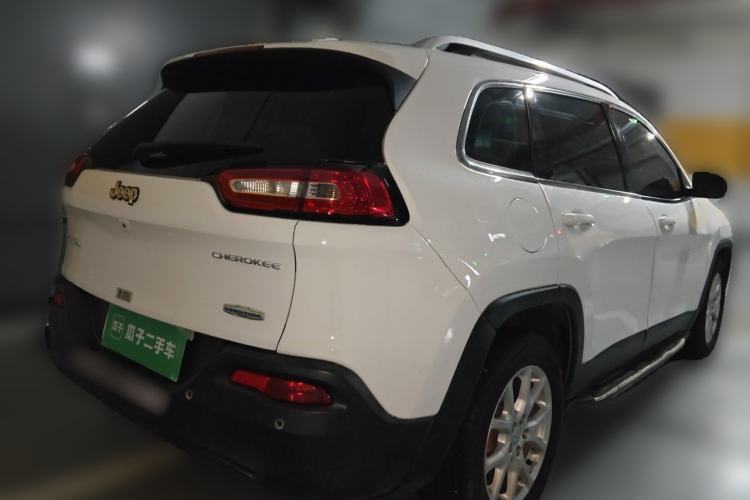 Used Jeep Cherokee 2016 2.0L Superior Edition Rear Right 45 Deg