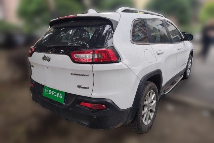 Used Jeep Cherokee 2016 2.0L Superior Edition Rear Right 45 Deg