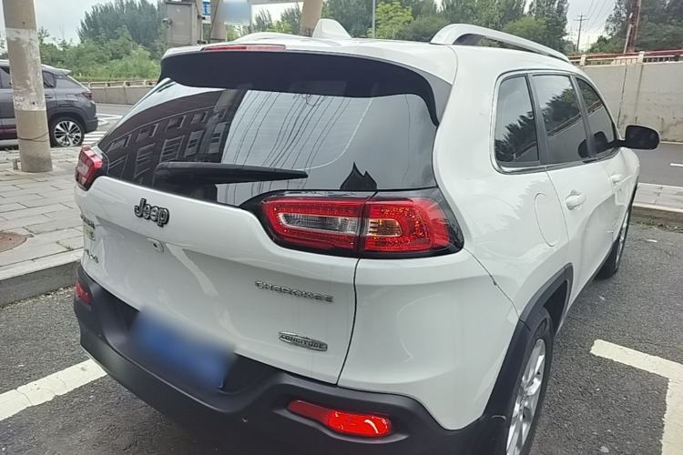 Used Jeep Cherokee 2016 2.4L Professional Smart Version Rear Right 45 Deg