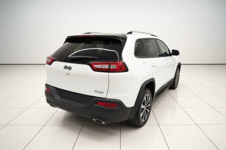 Used Jeep Cherokee 2016 2.0L Superior Edition Rear Right 45 Deg