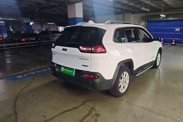 Used Jeep Cherokee 2016 2.0L Superior Edition Rear Right 45 Deg