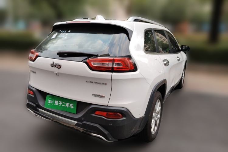 Used Jeep Cherokee 2016 2.0L Superior Edition Rear Right 45 Deg