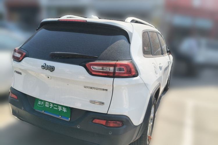 Used Jeep Cherokee 2016 2.0L Superior Edition Rear Right 45 Deg