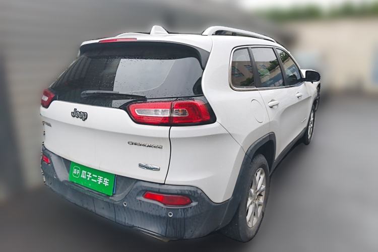 Used Jeep Cherokee 2016 2.4L Leading Edition Rear Right 45 Deg