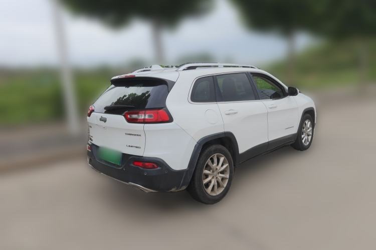 Used Jeep Cherokee 2016 2.4L Superior Edition Rear Right 45 Deg