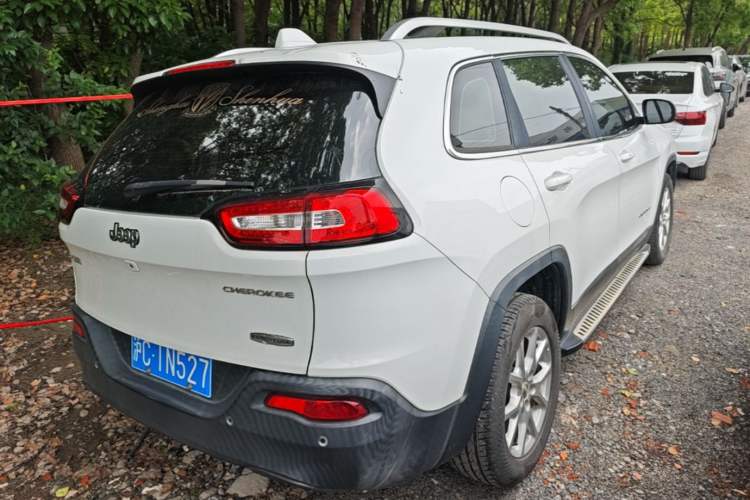 Used Jeep Cherokee 2016 2.0L Superior Edition Rear Right 45 Deg