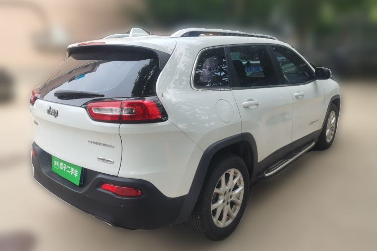 Used Jeep Cherokee 2016 2.4L Leading Edition Rear Right 45 Deg