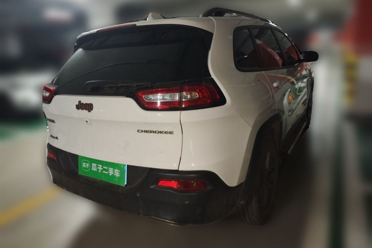 Used Jeep Cherokee 2016 2.4L 75th Anniversary Edition Rear Right 45 Deg