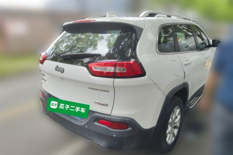 Used Jeep Cherokee 2016 2.0L Superior Edition Rear Right 45 Deg
