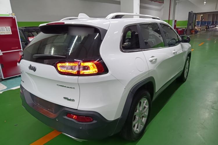 Used Jeep Cherokee 2016 2.4L Professional Edition Rear Right 45 Deg