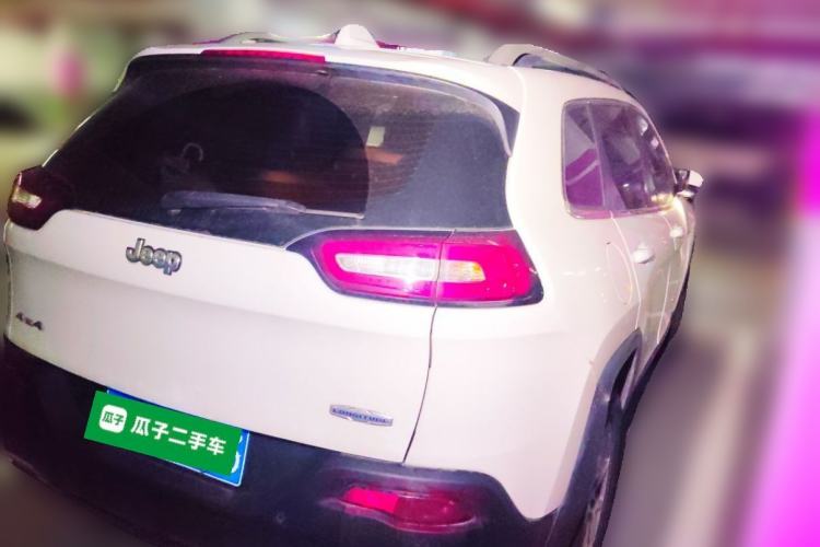 Used Jeep Cherokee 2016 2.4L Professional Edition Rear Right 45 Deg