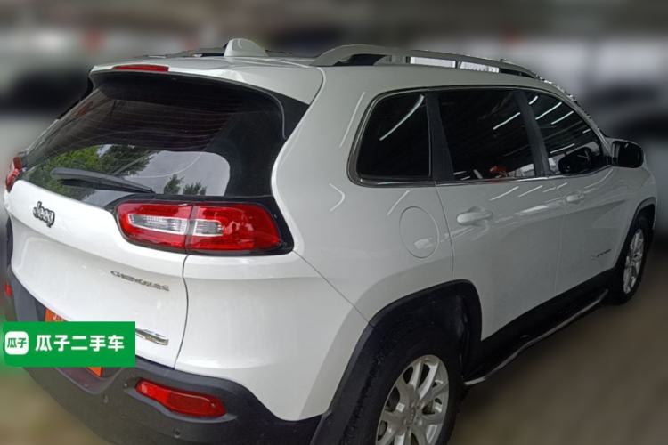 Used Jeep Cherokee 2016 2.4L Leading Edition Rear Right 45 Deg