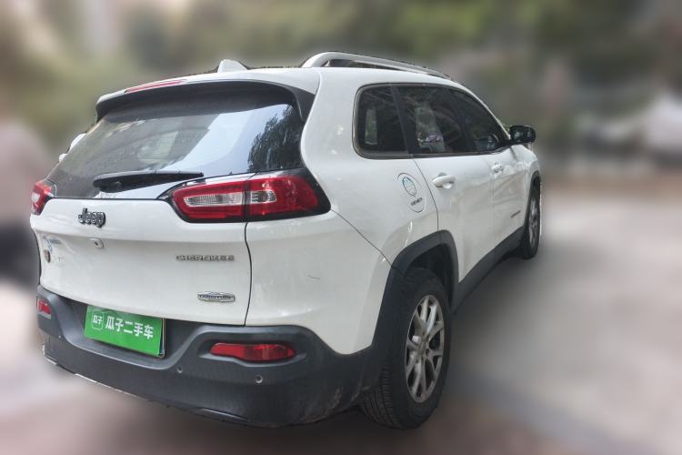 Used Jeep Cherokee 2016 2.0L Superior Edition Rear Right 45 Deg