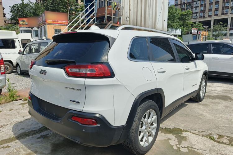 Used Jeep Cherokee 2016 2.0L Smart Version Rear Right 45 Deg