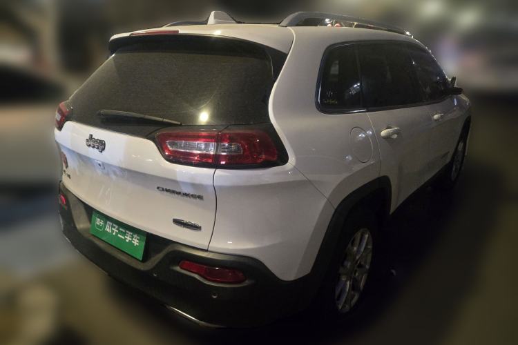 Used Jeep Cherokee 2016 2.4L Professional Edition Rear Right 45 Deg