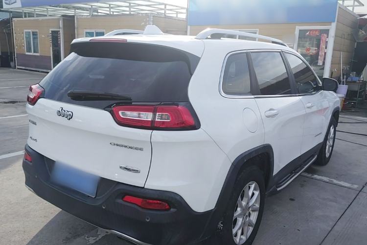 Used Jeep Cherokee 2016 2.4L Professional Edition Rear Right 45 Deg