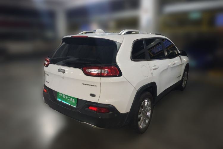 Used Jeep Cherokee 2016 2.4L All-in-One Edition Rear Right 45 Deg