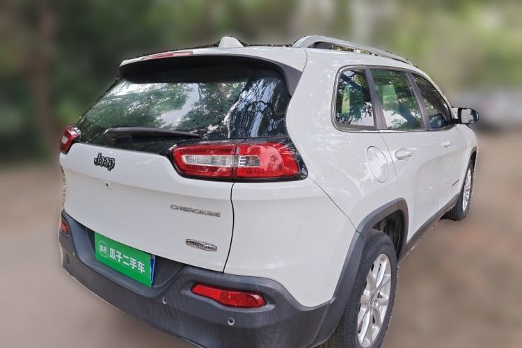 Used Jeep Cherokee 2016 2.0L Smart Version Rear Right 45 Deg
