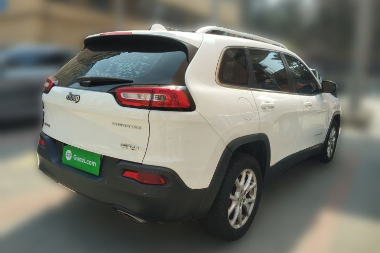 Used Jeep Cherokee 2016 2.4L Leading Edition Rear Right 45 Deg