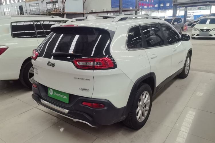 Used Jeep Cherokee 2016 2.4L Leading Edition Rear Right 45 Deg