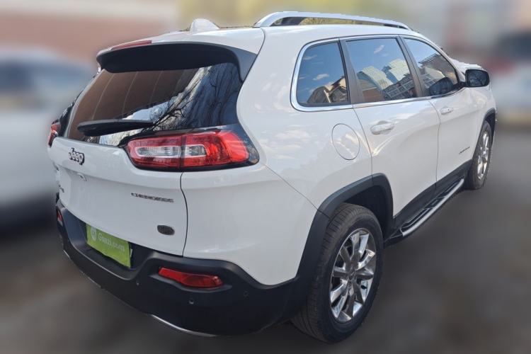 Used Jeep Cherokee 2016 2.4L All-in-One Edition Rear Right 45 Deg