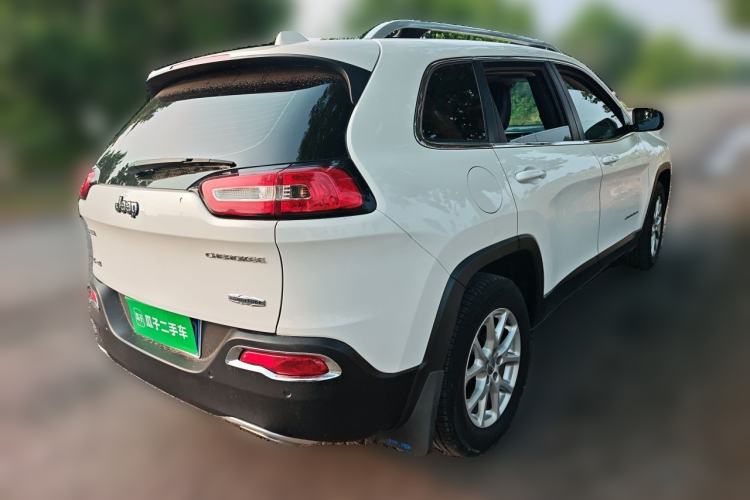 Used Jeep Cherokee 2016 2.4L Professional Edition Rear Right 45 Deg