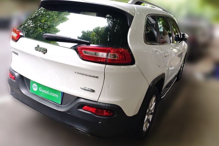 Used Jeep Cherokee 2016 2.4L Leading Edition Rear Right 45 Deg