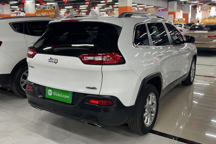 Used Jeep Cherokee 2016 2.4L Leading Edition Rear Right 45 Deg