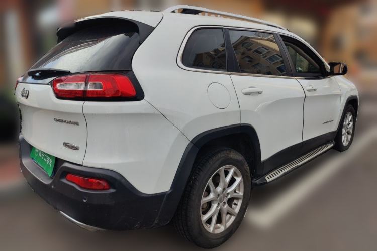 Used Jeep Cherokee 2016 2.4L Leading Edition Rear Right 45 Deg
