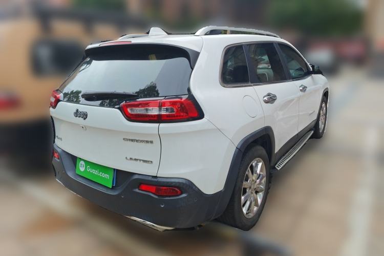 Used Jeep Cherokee 2016 2.4L Superior Edition Rear Right 45 Deg