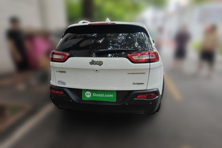 Used Jeep Cherokee 2016 2.0L Superior Edition Rear